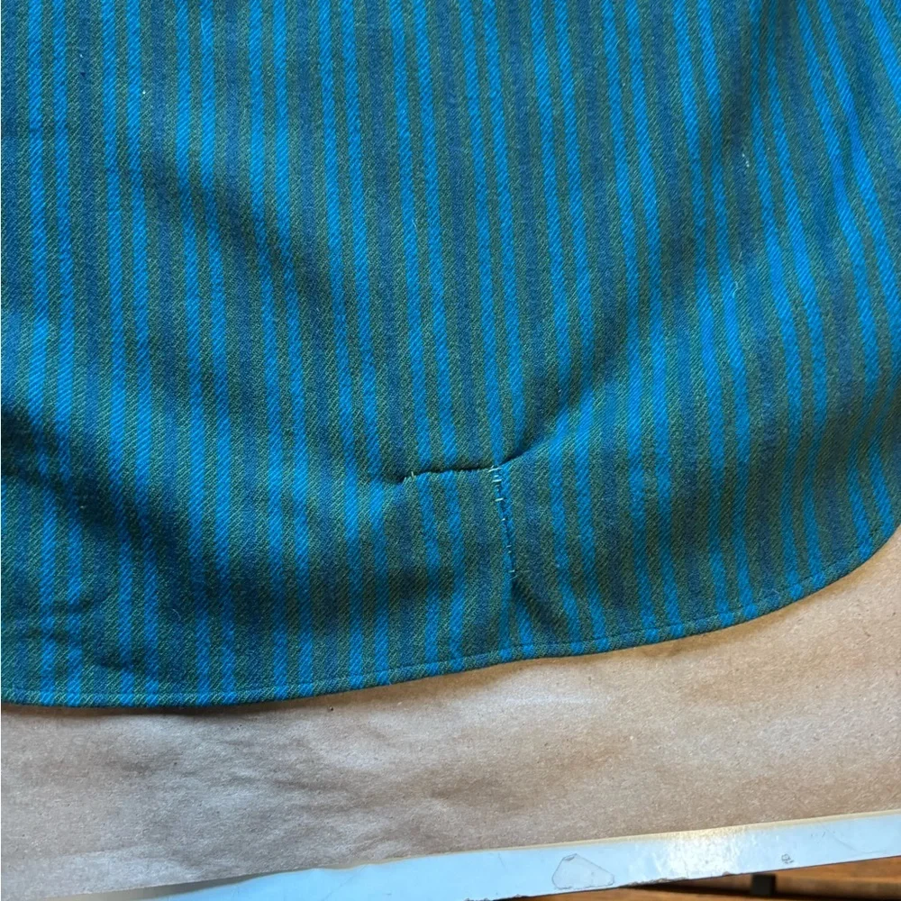 Vintage Pendleton wool button up over shirt, used good condition - Picture 4 of 8